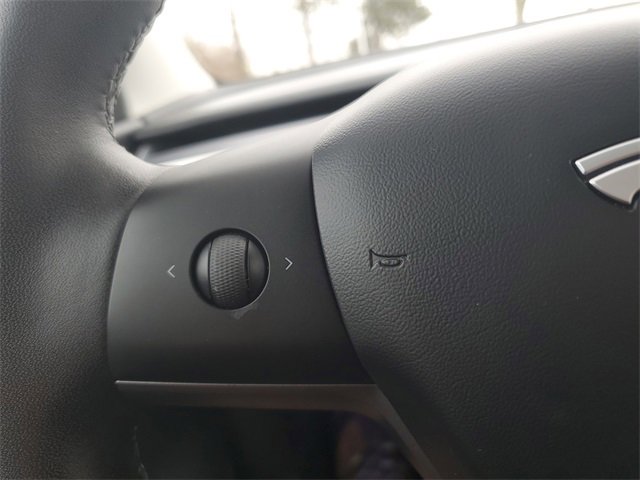 Used 2021 Tesla Model Y Long Range image 21