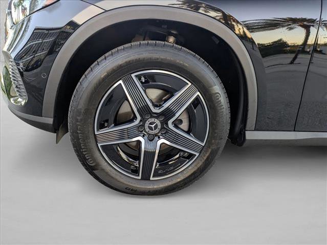 Used 2026 Mercedes-Benz GLC 300 4MATIC image 24