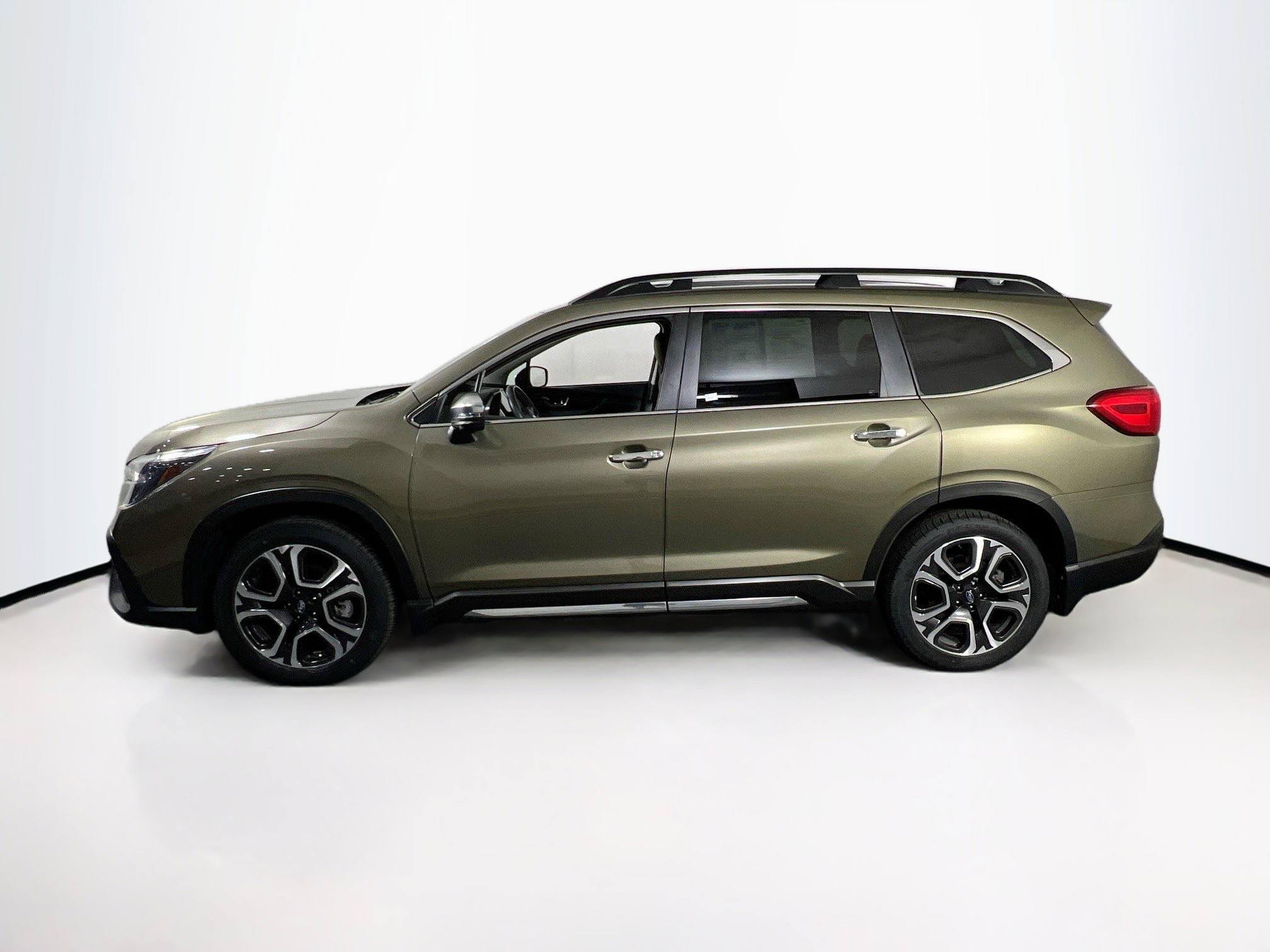Used 2023 Subaru Ascent Touring AWD/4WD image 8