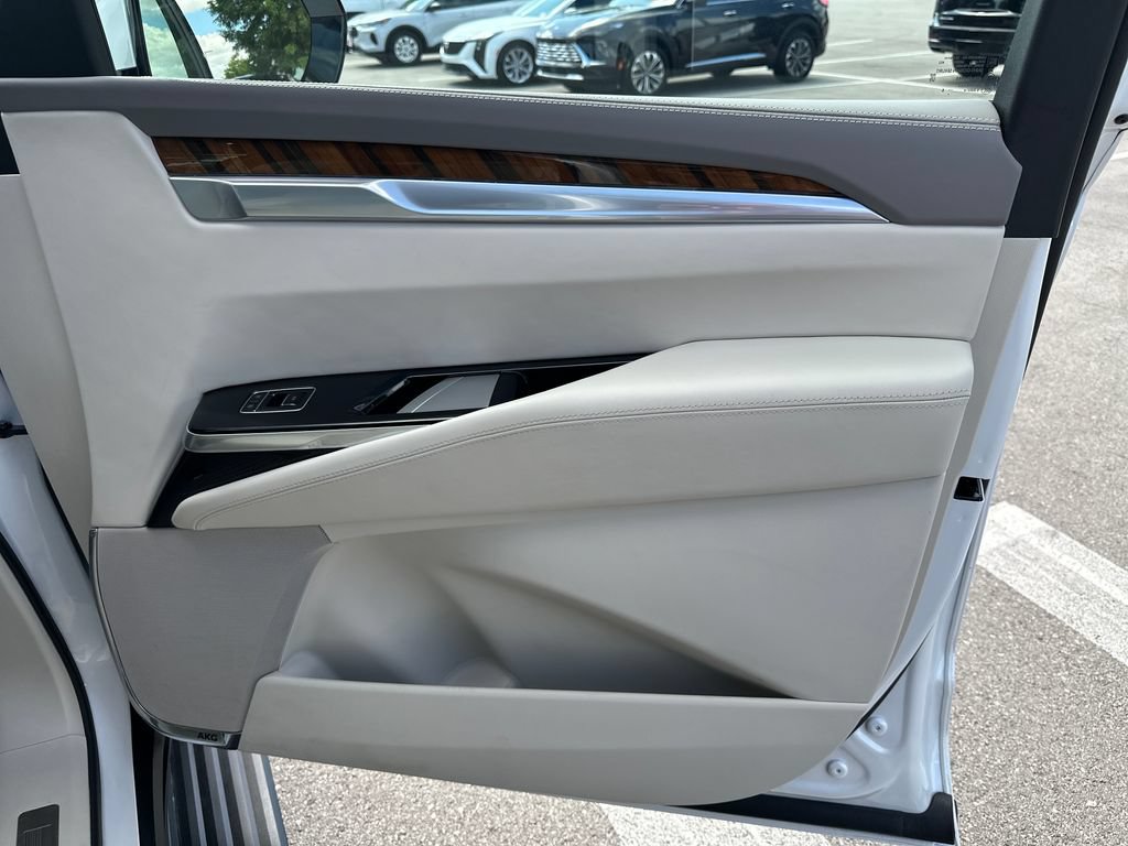 Certified 2025 Cadillac Escalade Sport Platinum w/ LPO, ONYX Package RWD image 38