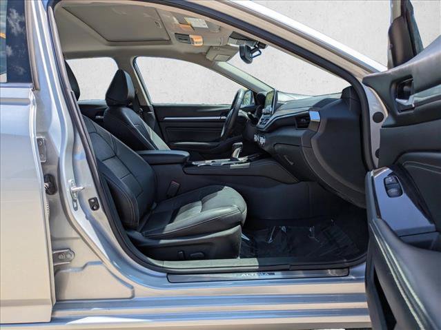 Used 2022 Nissan Altima 2.5 Platinum AWD/4WD image 23