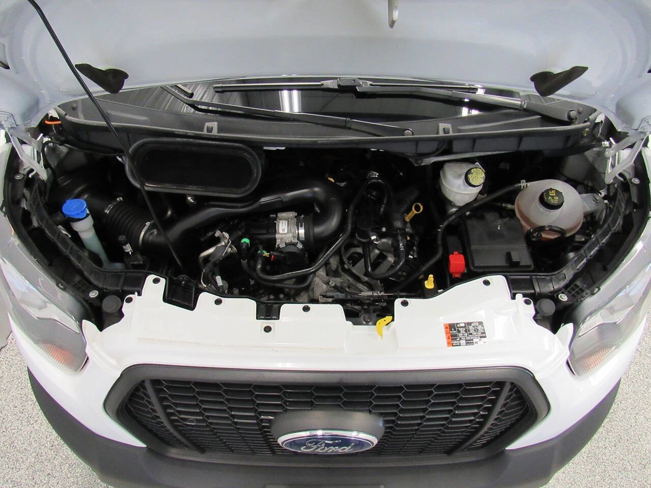 Used 2023 Ford Transit 250 Medium Roof AWD image 26