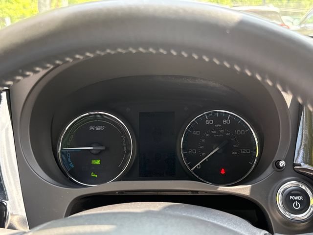 Used 2019 Mitsubishi Outlander 4WD Plug-In Hybrid image 13