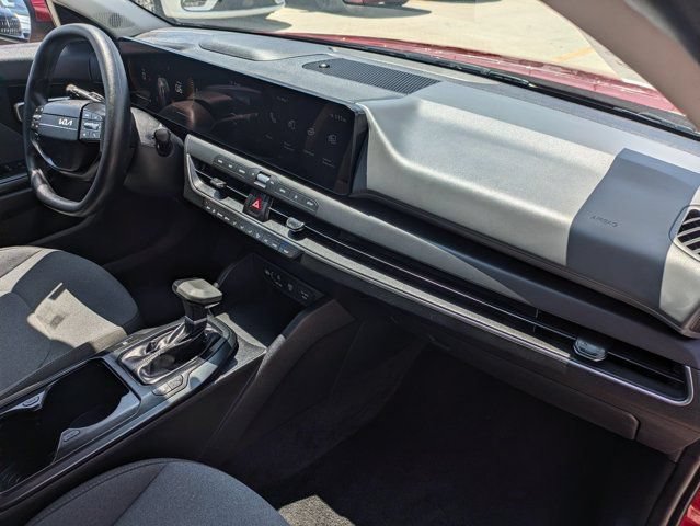 Used 2025 Kia K4 FWD image 30