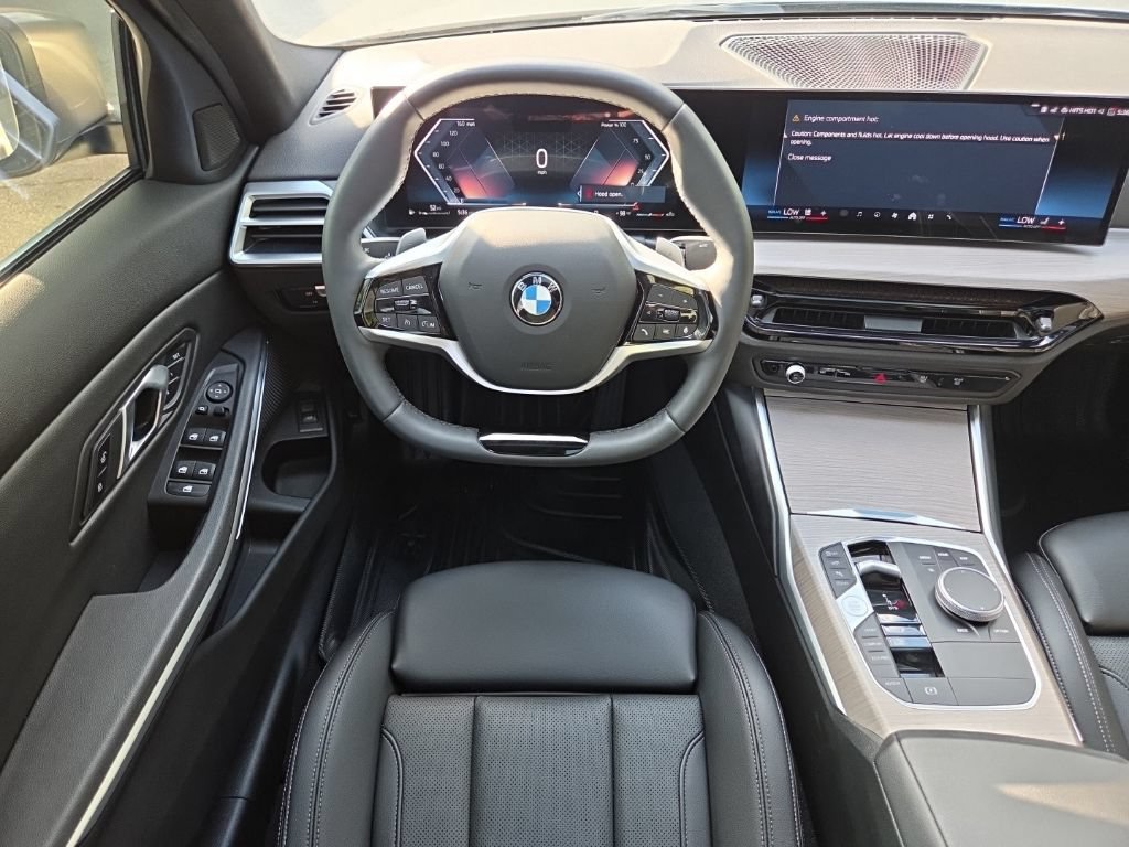 Used 2025 BMW 330i xDrive Sedan AWD/4WD image 32