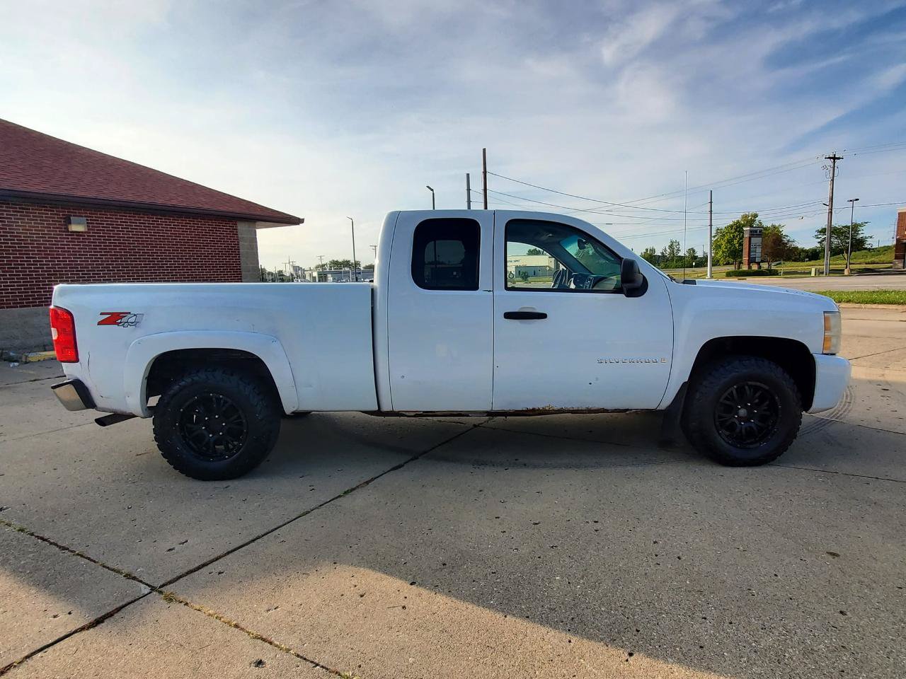 Used 2007 Chevrolet Silverado 1500 LT AWD/4WD image 4