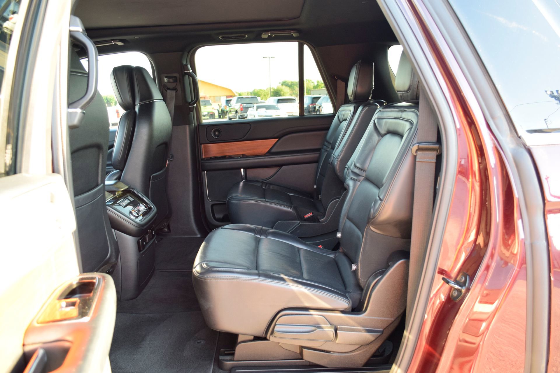 Used 2019 Lincoln Navigator L Reserve AWD/4WD image 20