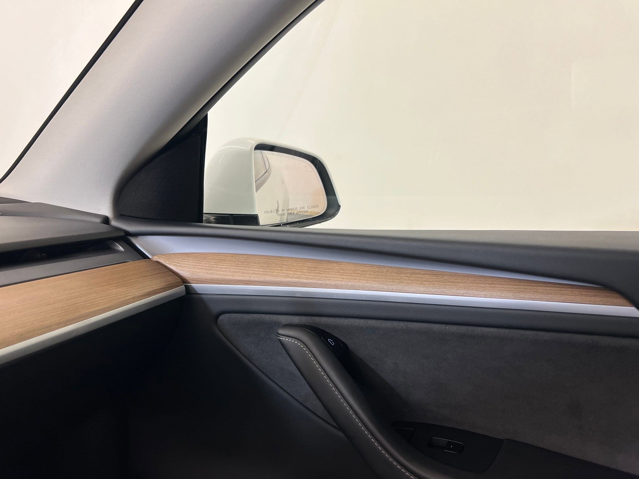 Used 2025 Tesla Model Y Performance image 28