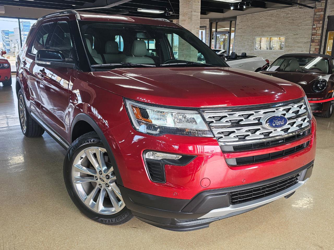Used 2018 Ford Explorer XLT w/ Equipment Group 202A image 1