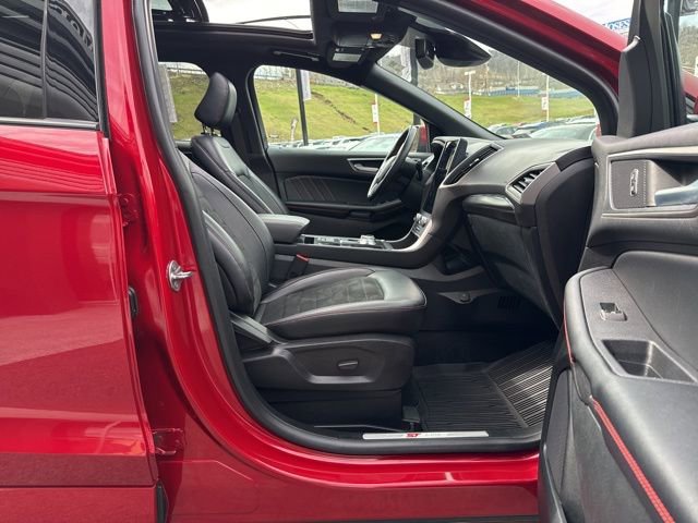 Used 2023 Ford Edge ST-Line image 25
