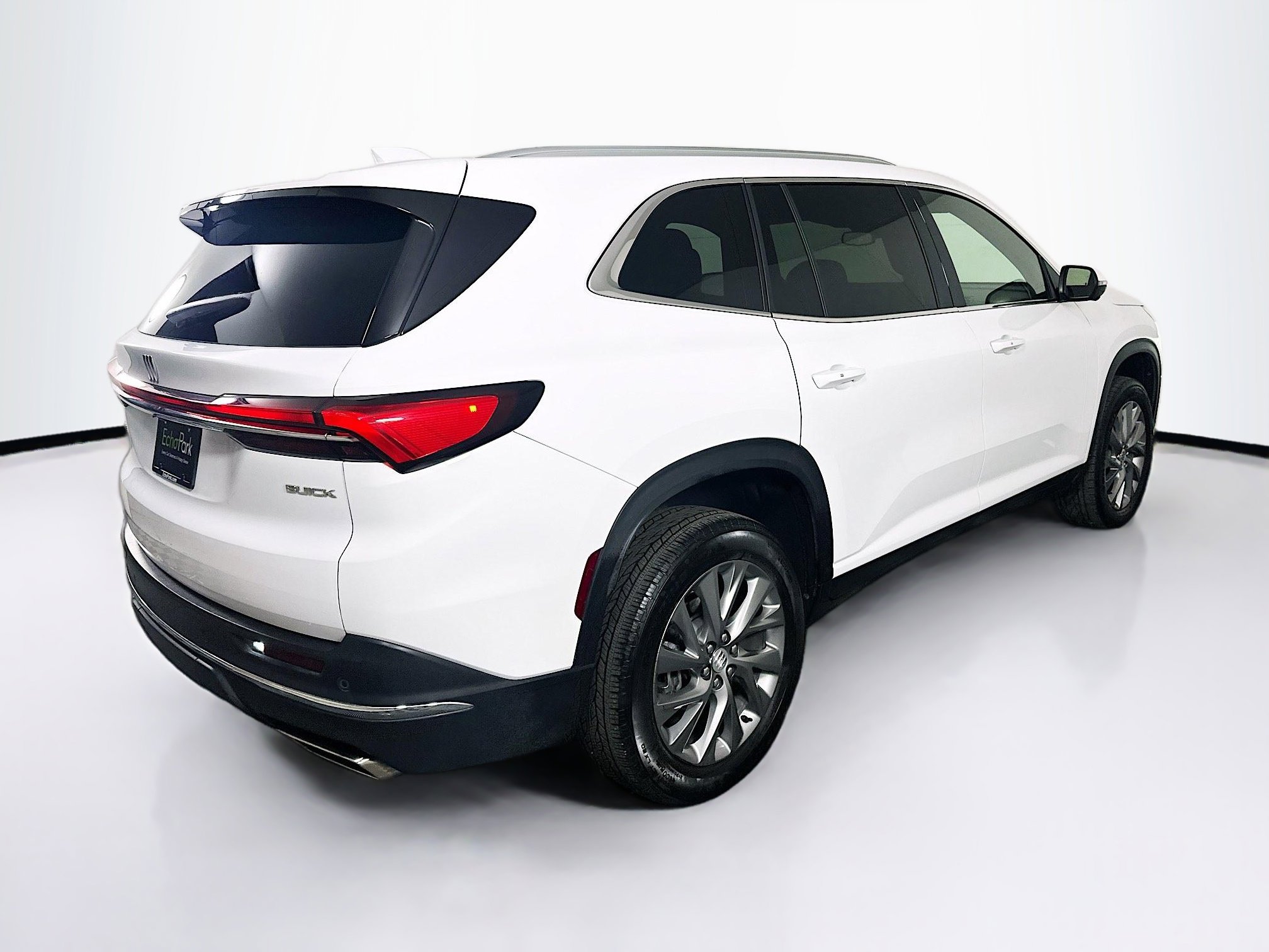 Used 2025 Buick Enclave Preferred image 9