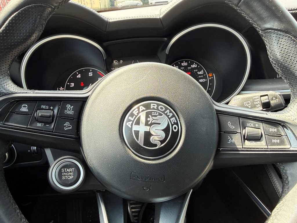 Used 2022 Alfa Romeo Stelvio Ti AWD/4WD image 21