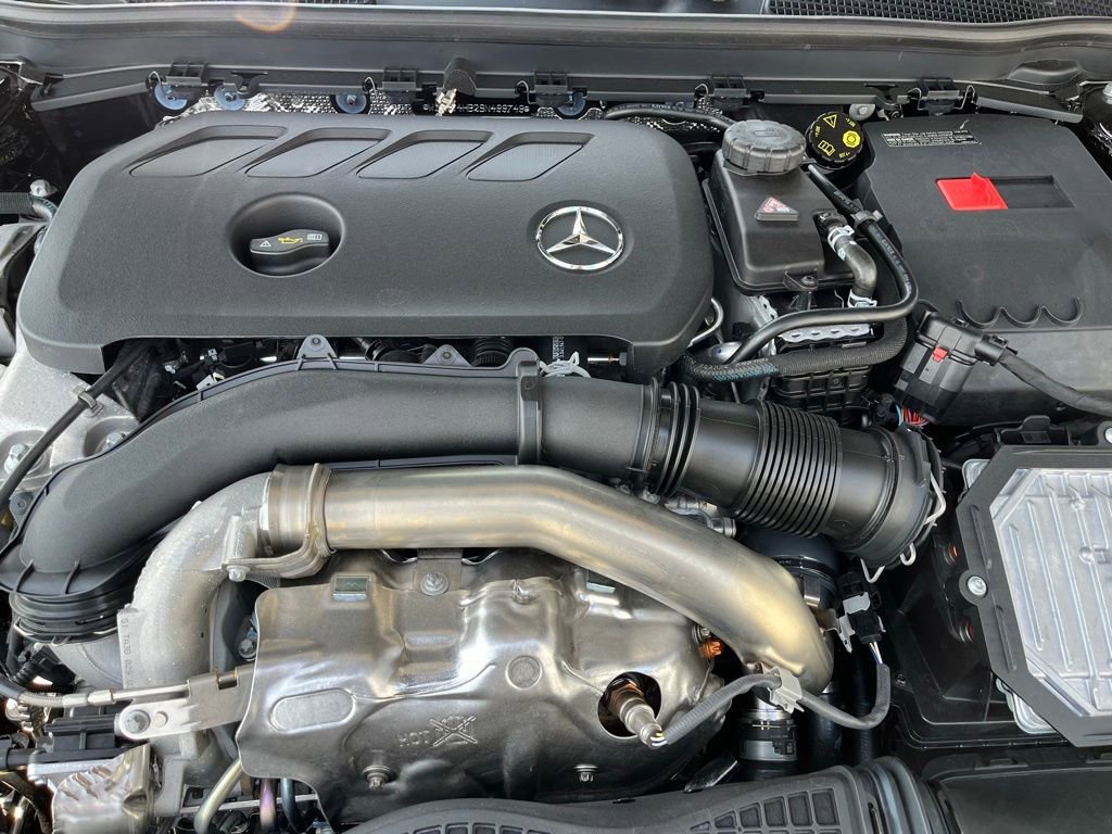 Certified 2025 Mercedes-Benz CLA 250 4MATIC image 12