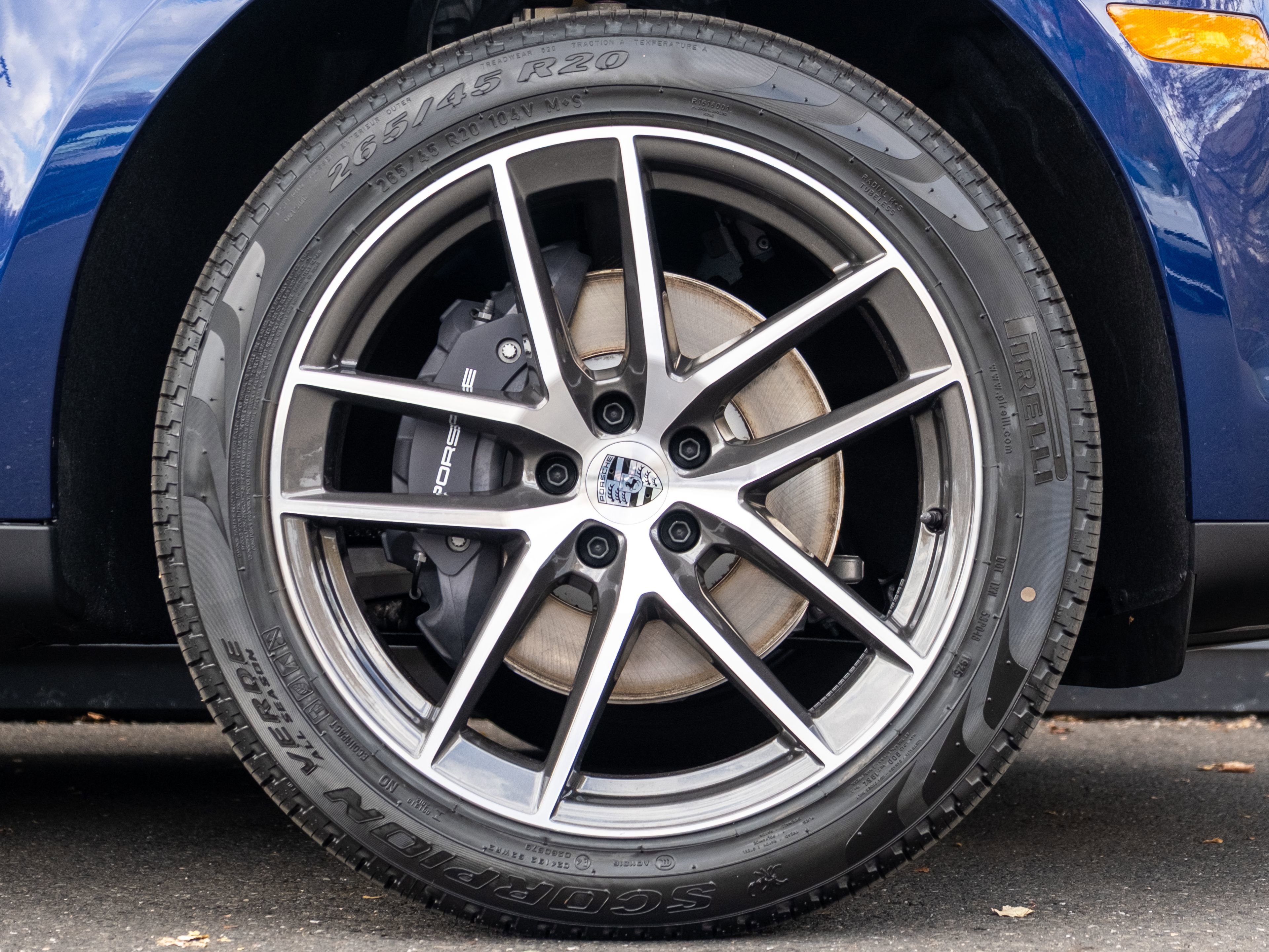 Certified 2026 Porsche Macan image 15