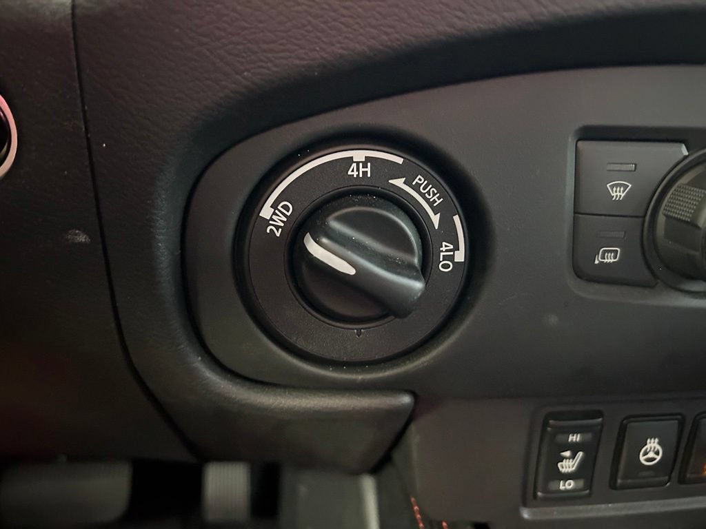 Used 2024 Nissan Frontier PRO-4X w/ Pro Premium Package AWD/4WD image 29