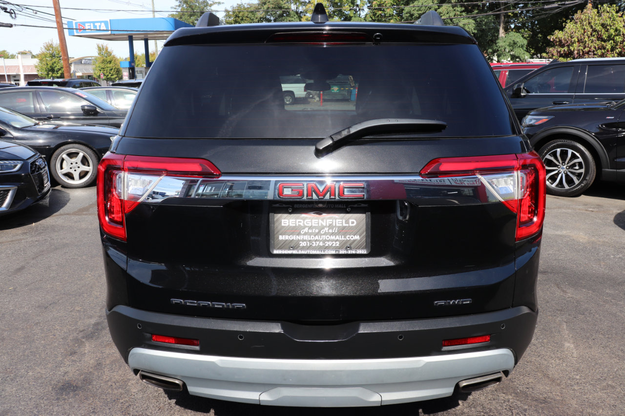 Used 2023 GMC Acadia SLT image 4