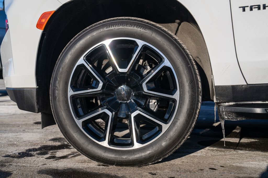 Used 2023 Chevrolet Tahoe RST w/ Luxury Package image 2