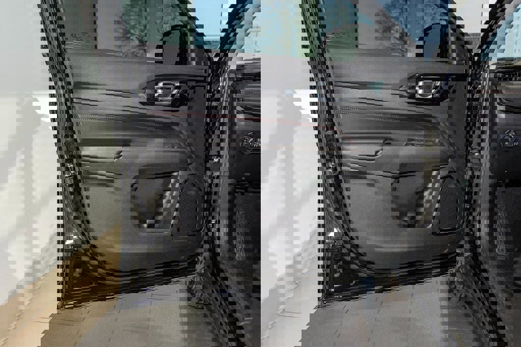 Used 2022 Jeep Compass Trailhawk w/ Trailhawk Elite Group image 12