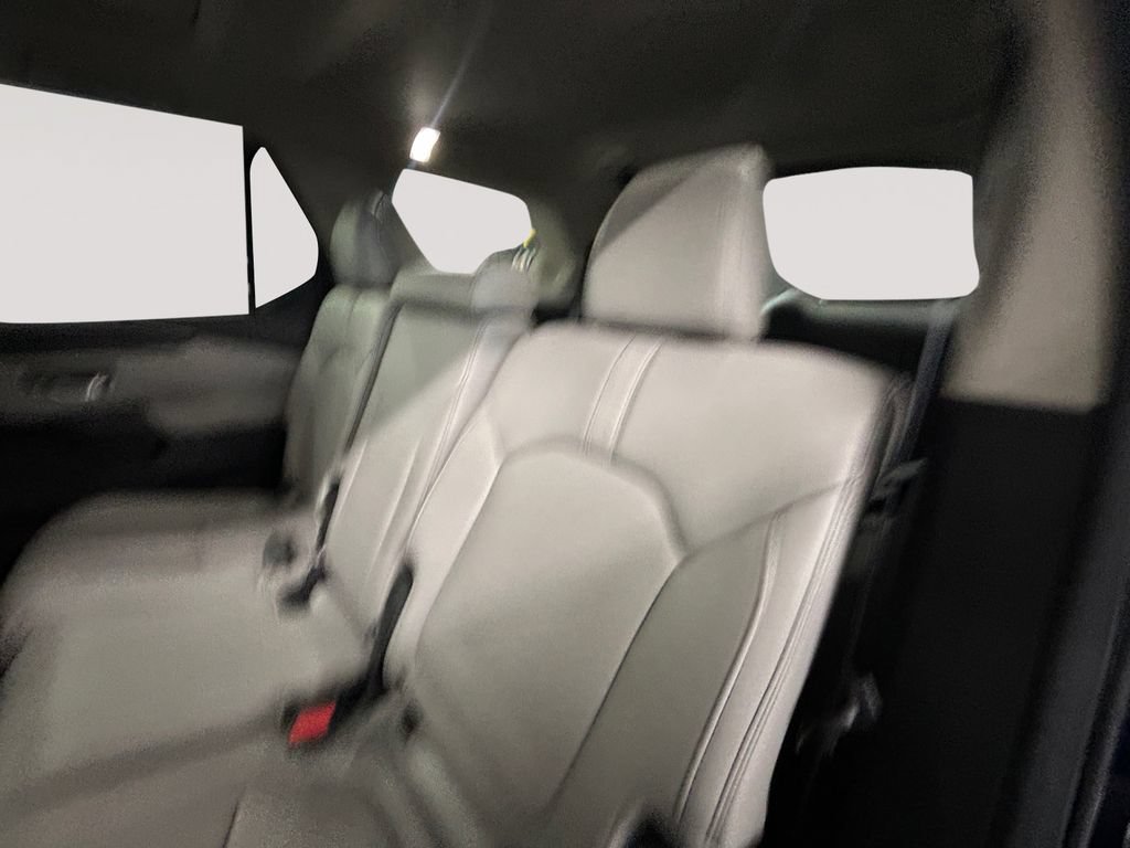 Certified 2025 Honda Pilot Touring image 13
