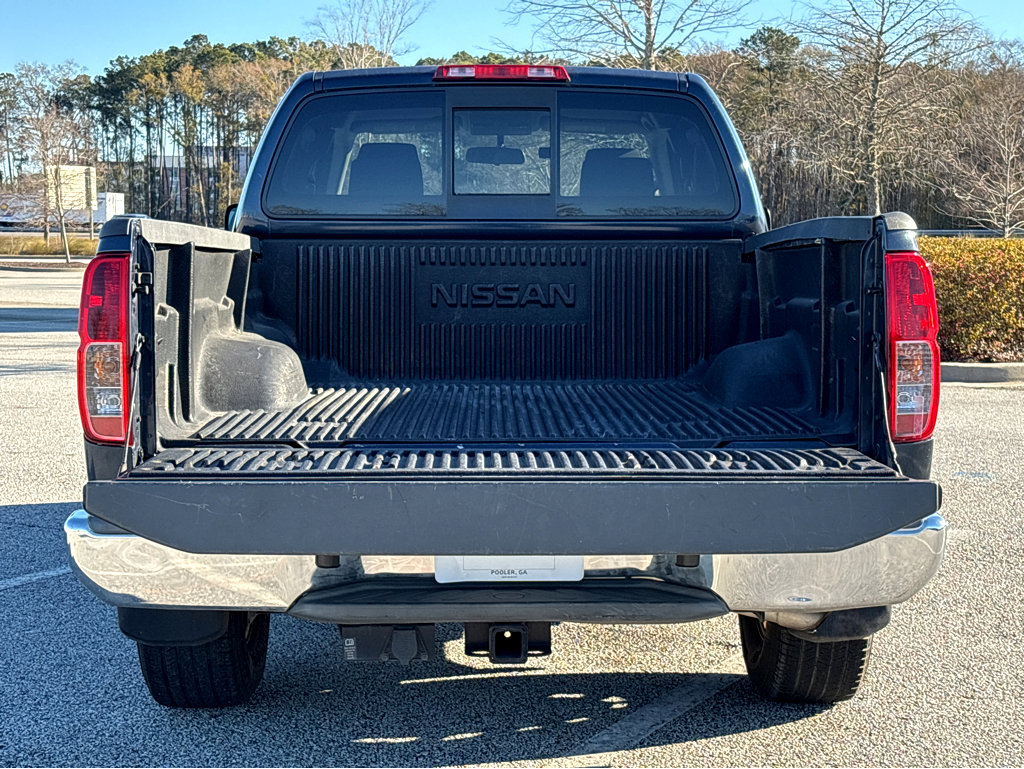 Used 2019 Nissan Frontier SV image 16