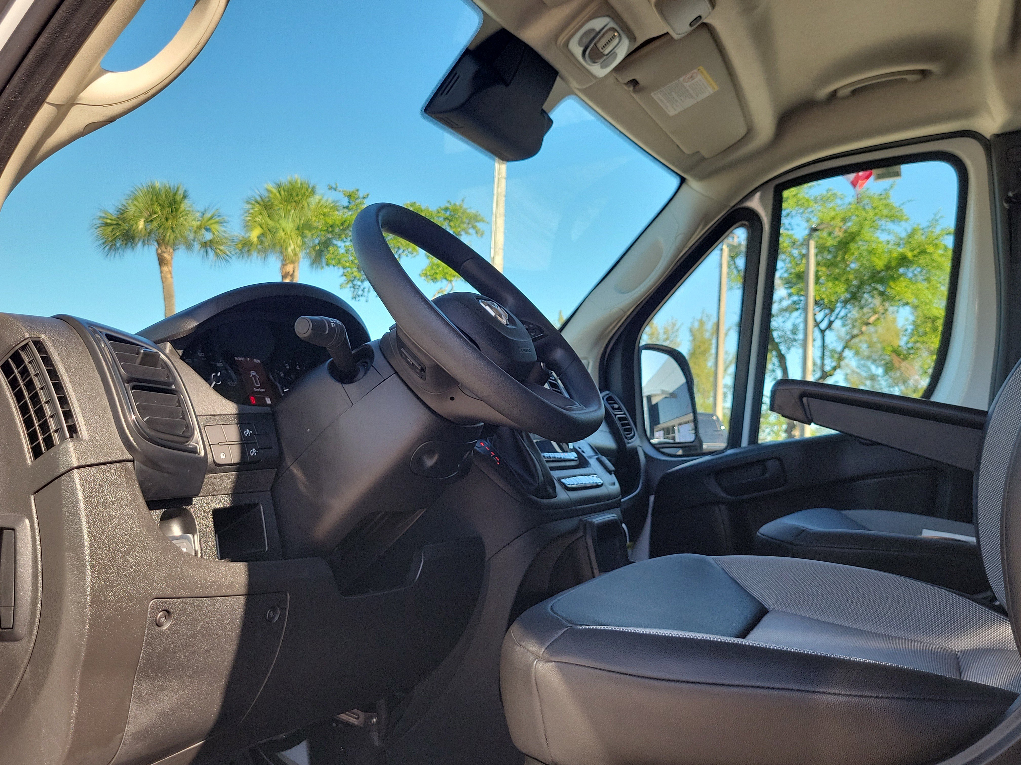 Used 2026 RAM ProMaster 2500 w/ Convenience Group FWD image 9