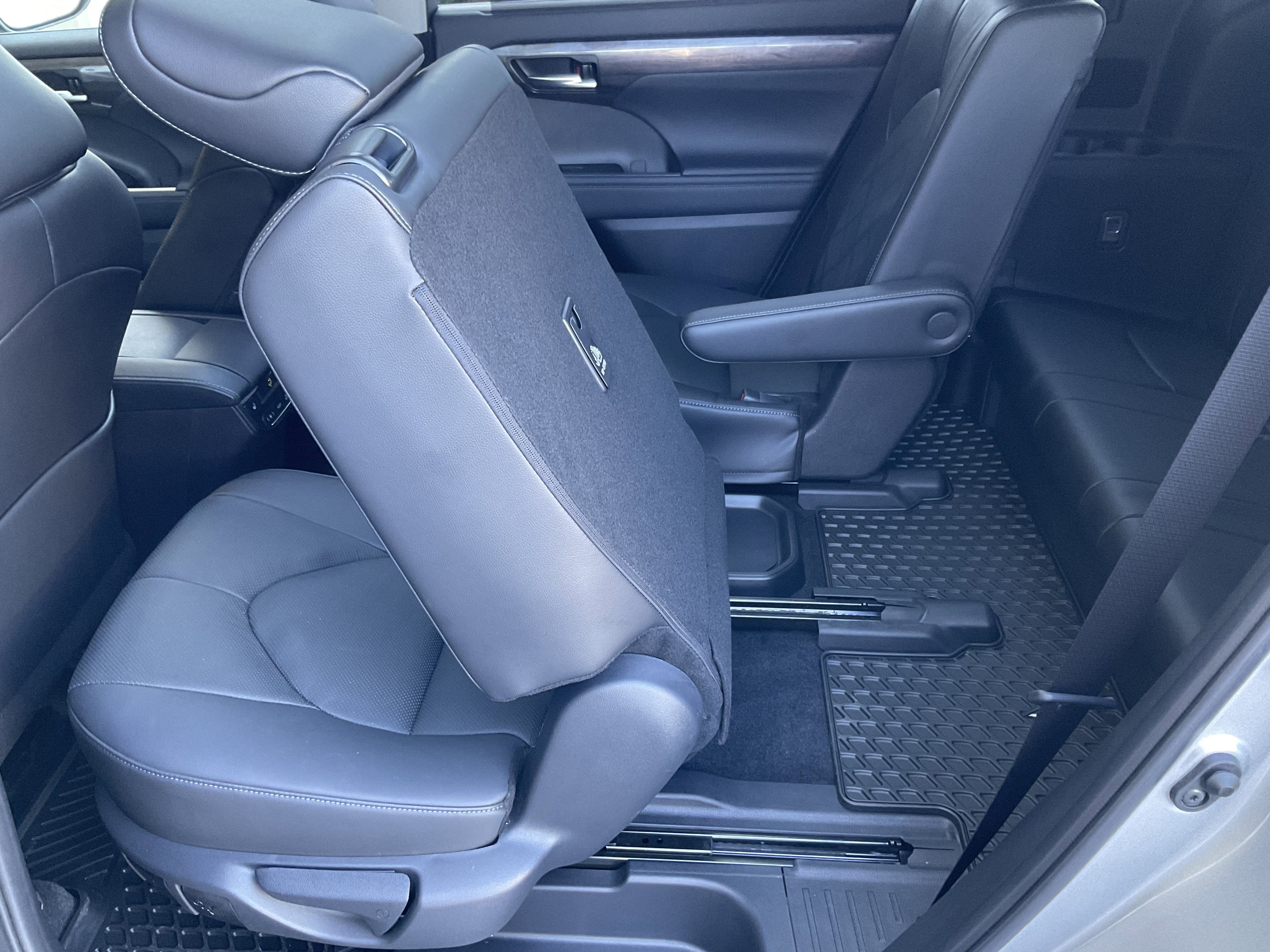 Used 2024 Toyota Highlander Platinum image 45