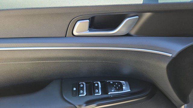 Used 2023 Kia K5 LXS FWD image 22