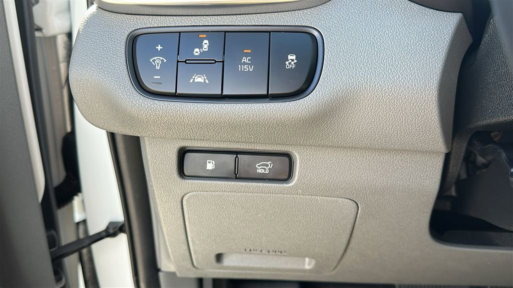 Used 2017 Kia Sorento SX image 21