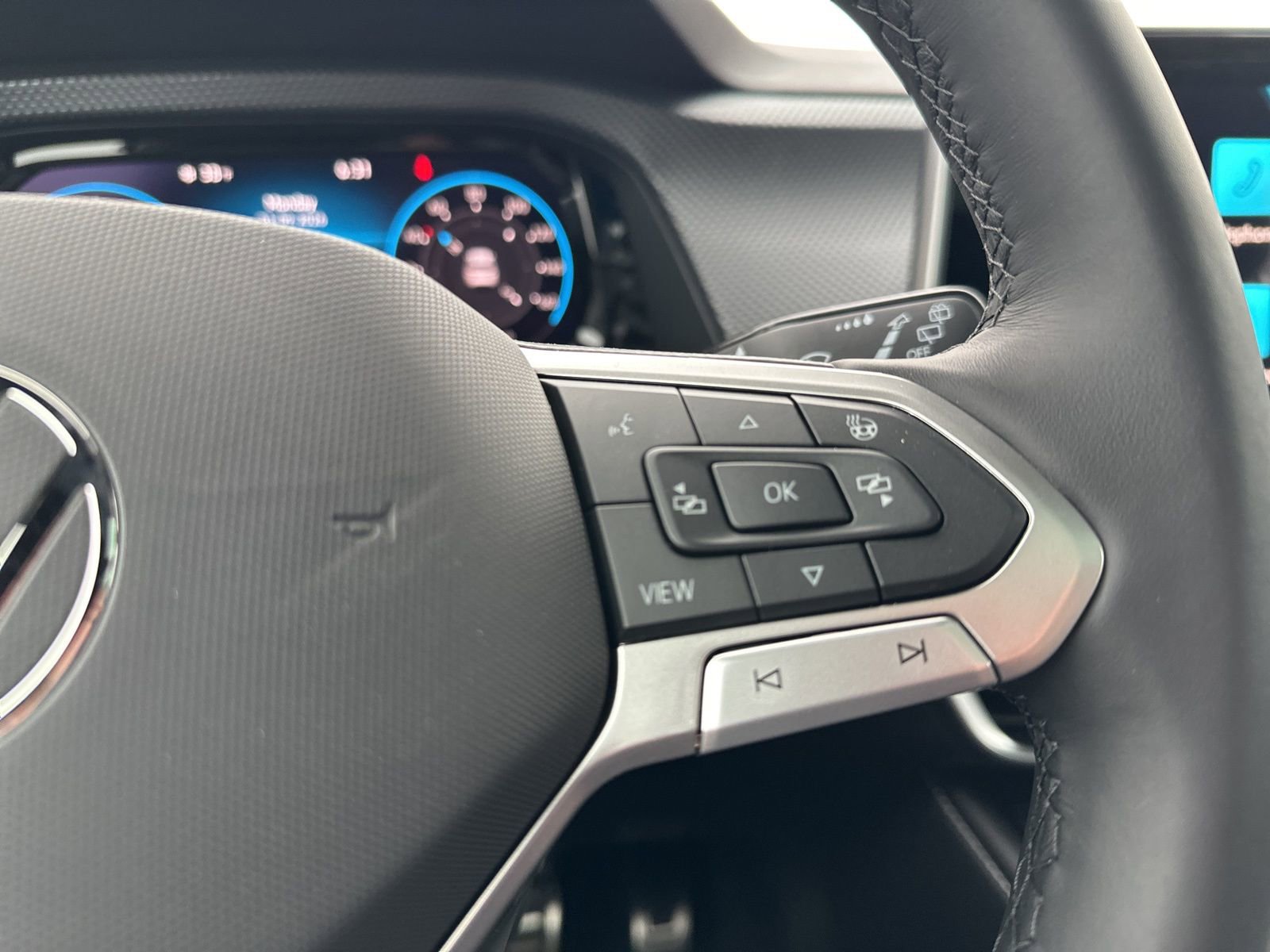 New 2026 Volkswagen Atlas Cross Sport SEL Premium R-Line image 48