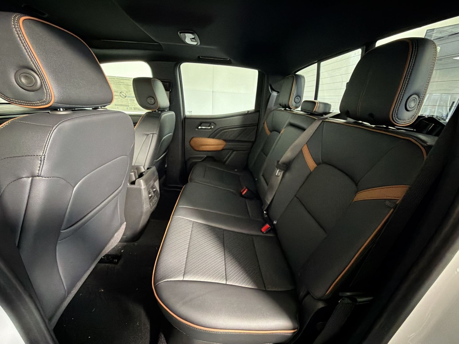 New 2026 GMC Canyon AT4 w/ Technology Plus Package AWD/4WD image 25