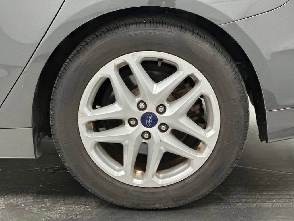 Used 2015 Ford Fusion SE image 21