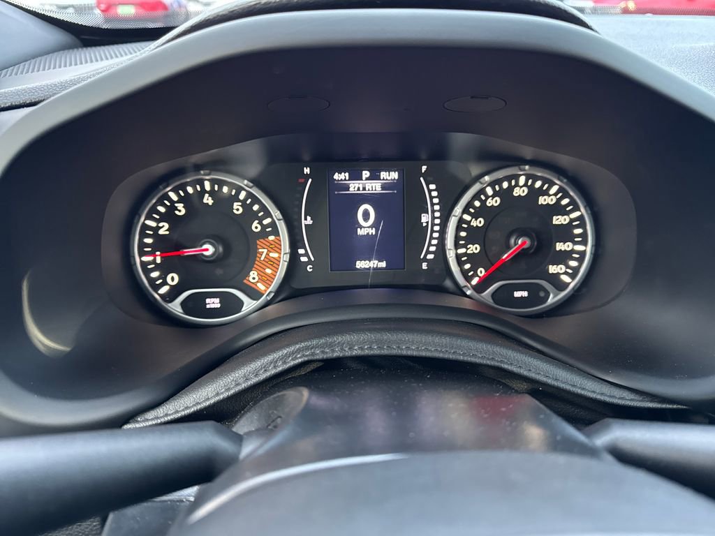 Certified 2019 Jeep Renegade Latitude w/ Cold Weather Group image 19