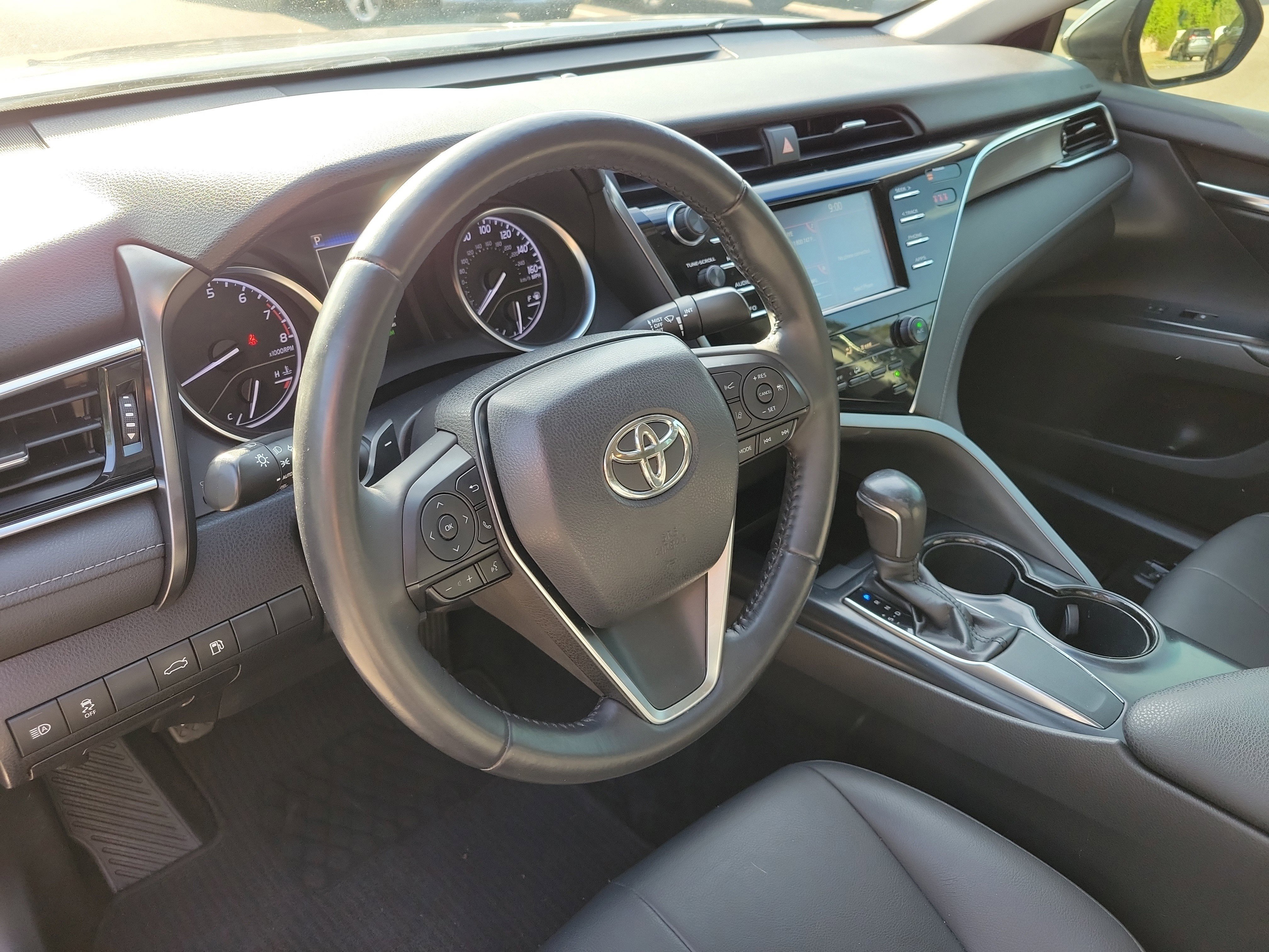 Used 2018 Toyota Camry SE w/ Convenience Package image 21