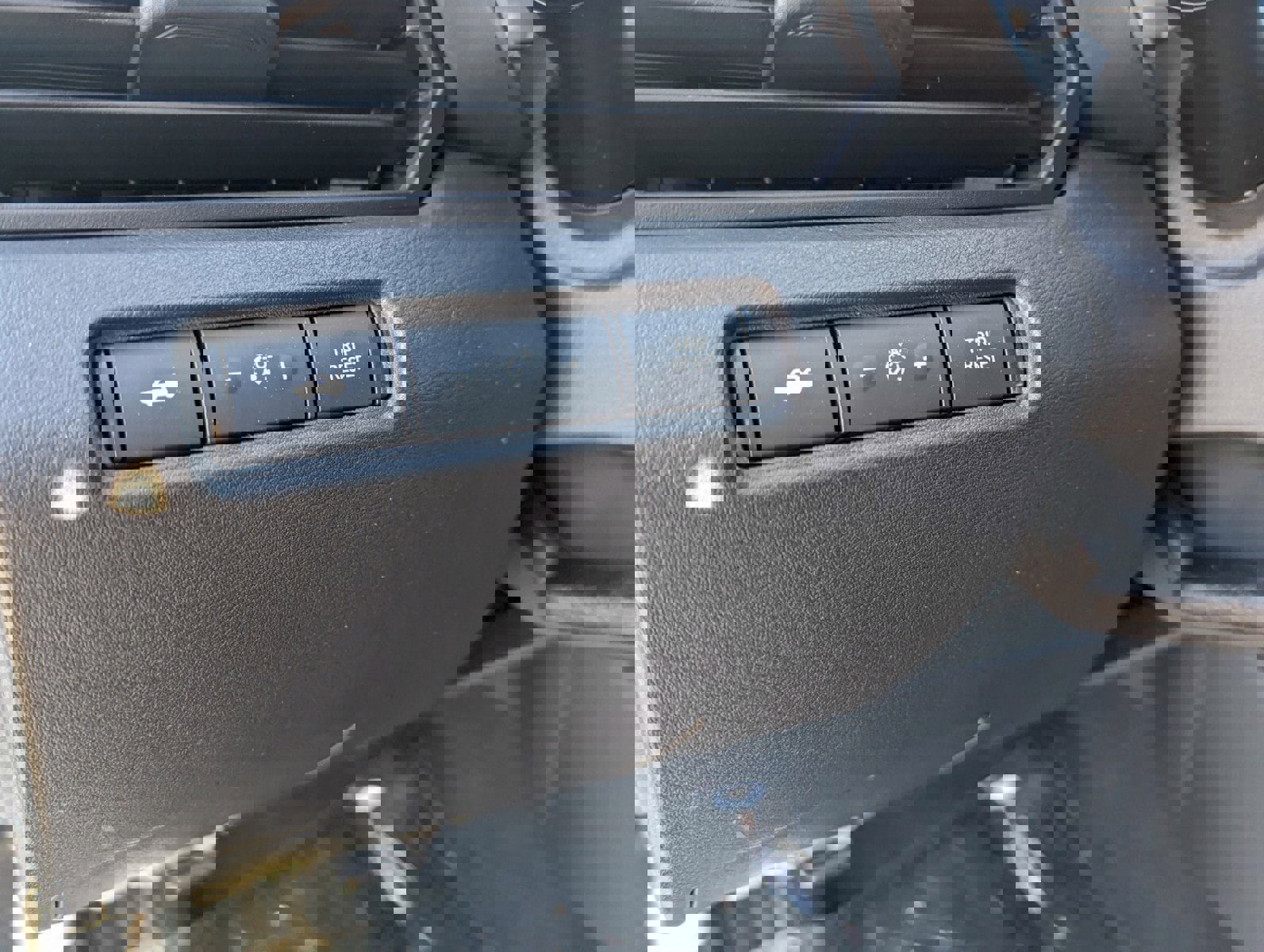 New 2025 Nissan Altima 2.5 SR image 16