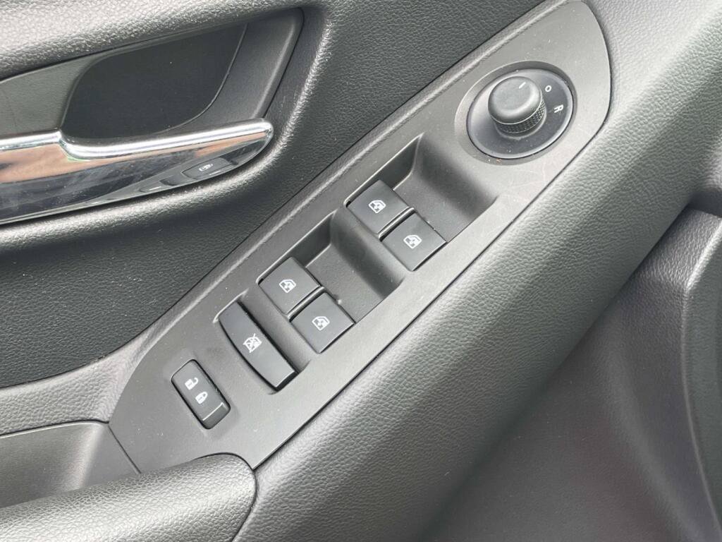 Used 2015 Chevrolet Trax LT w/ LT Plus Package FWD image 29