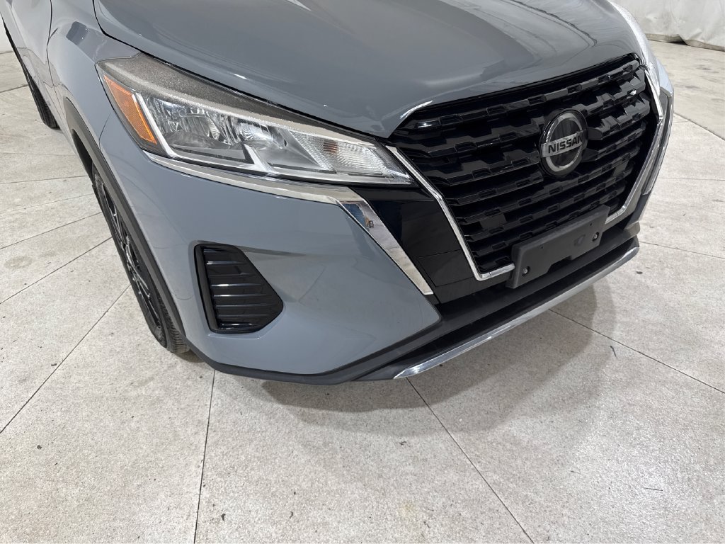 Used 2021 Nissan Kicks SV FWD image 12