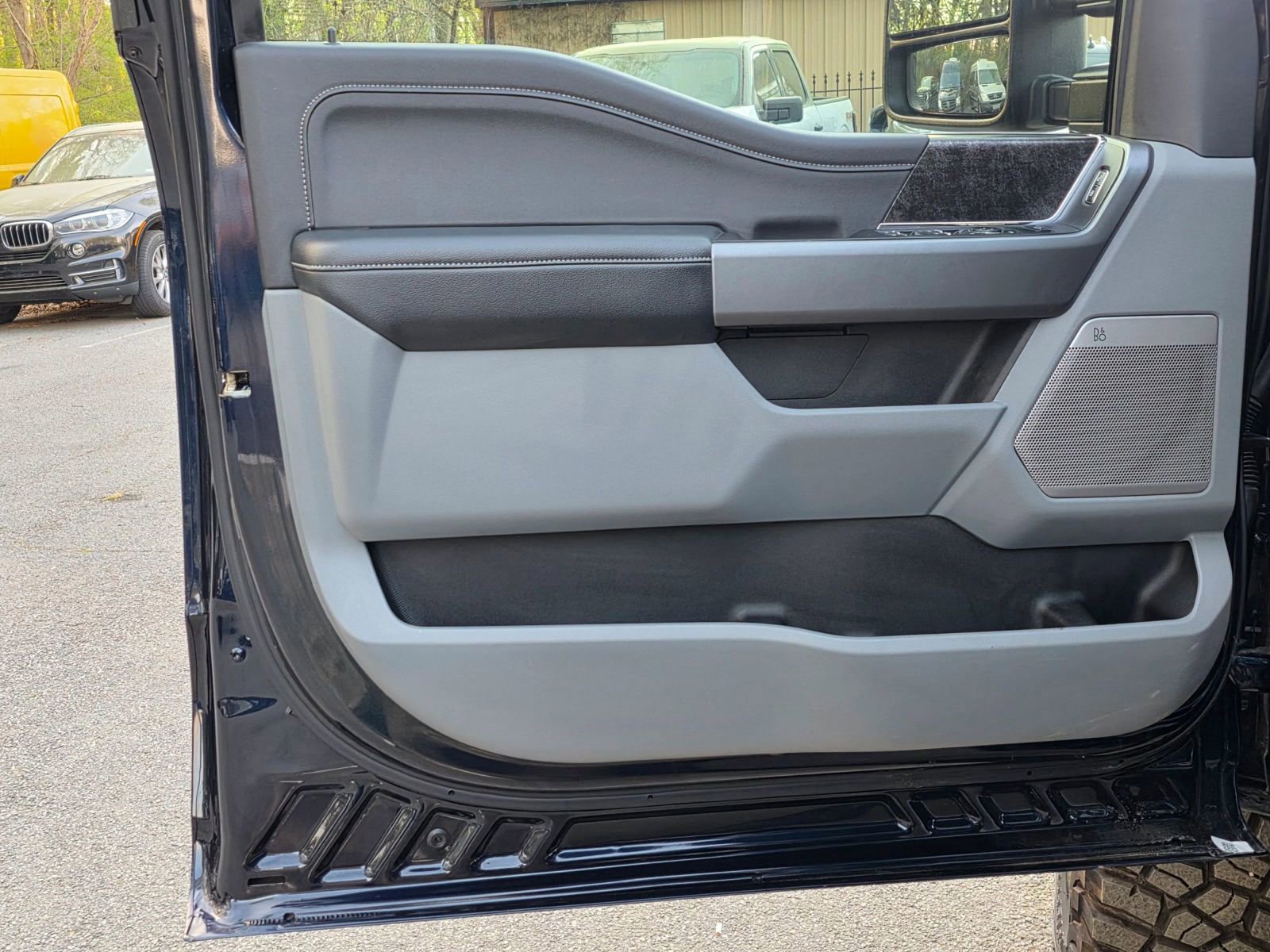 Used 2025 Ford F250 XLT w/ Black Appearance Package image 28