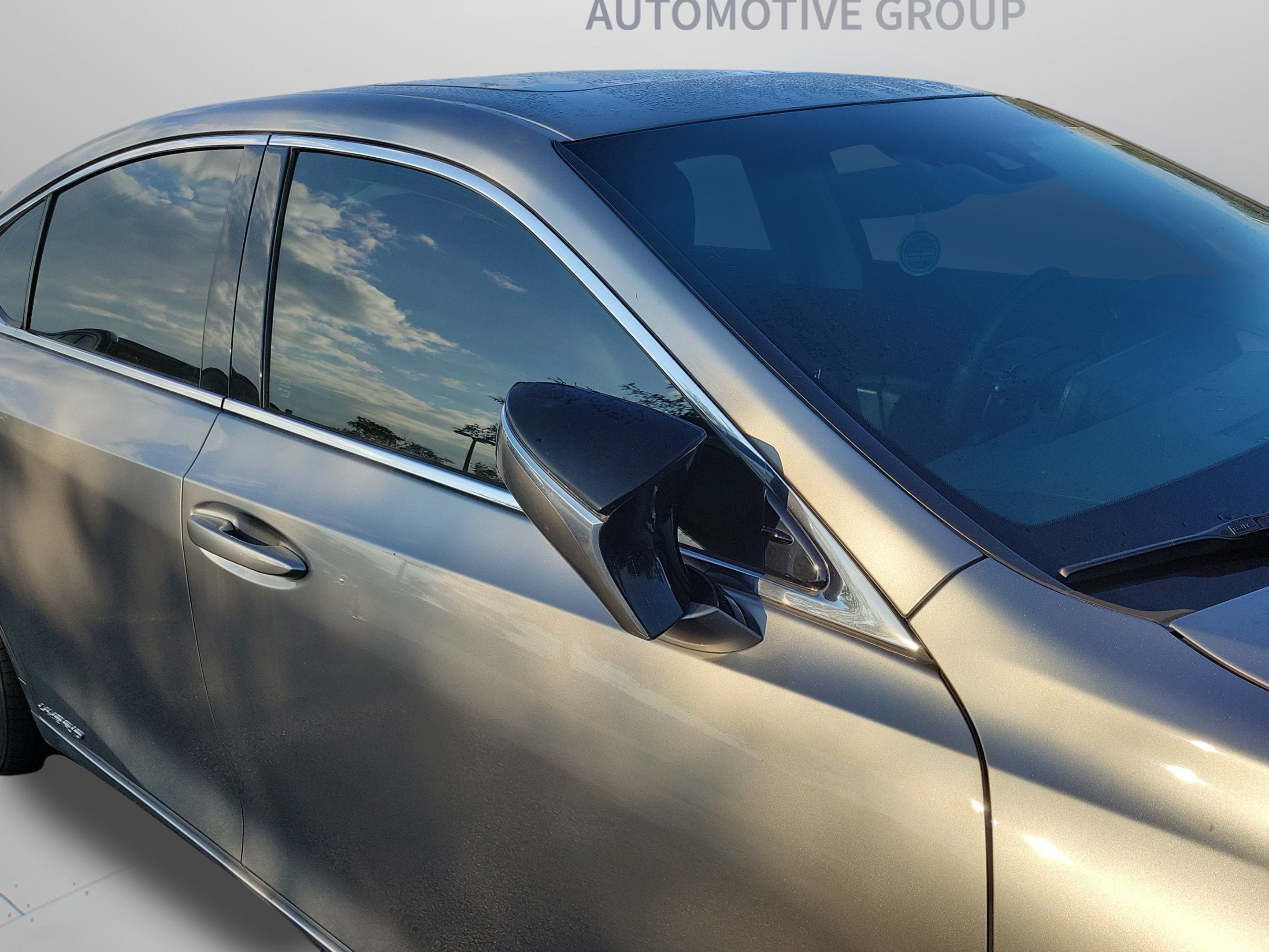 Used 2021 Lexus ES 300h w/ Premium Package FWD image 19