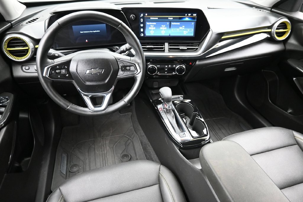 Used 2024 Chevrolet Trax ACTIV w/ Sunroof Package FWD image 15