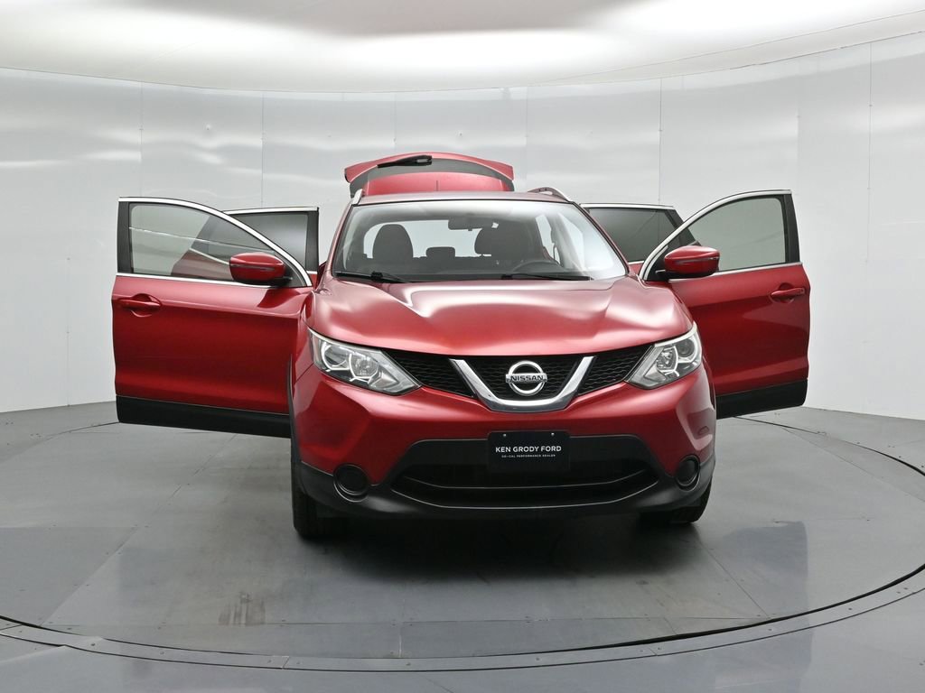 Used 2018 Nissan Rogue Sport SV image 30