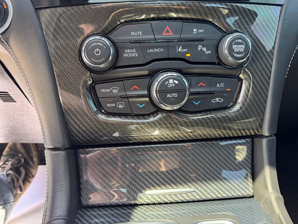 Used 2023 Chrysler 300 C RWD image 18
