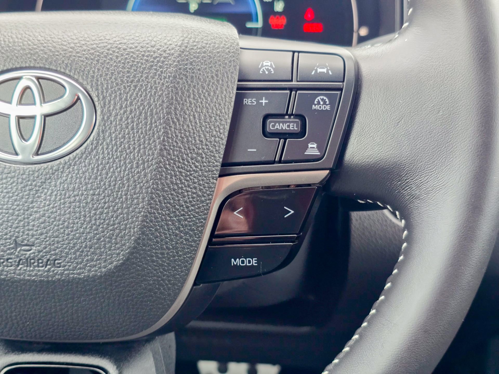 Used 2025 Toyota Camry SE image 37