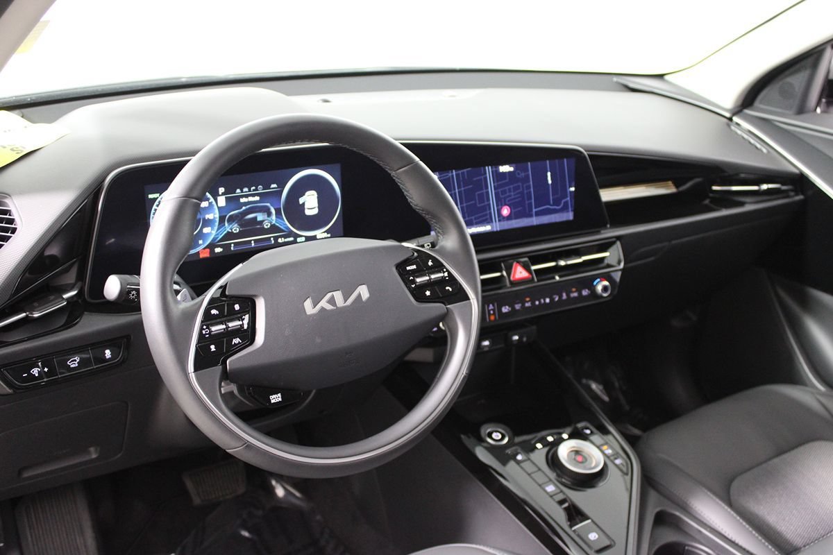 Used 2024 Kia Niro Wind FWD image 11