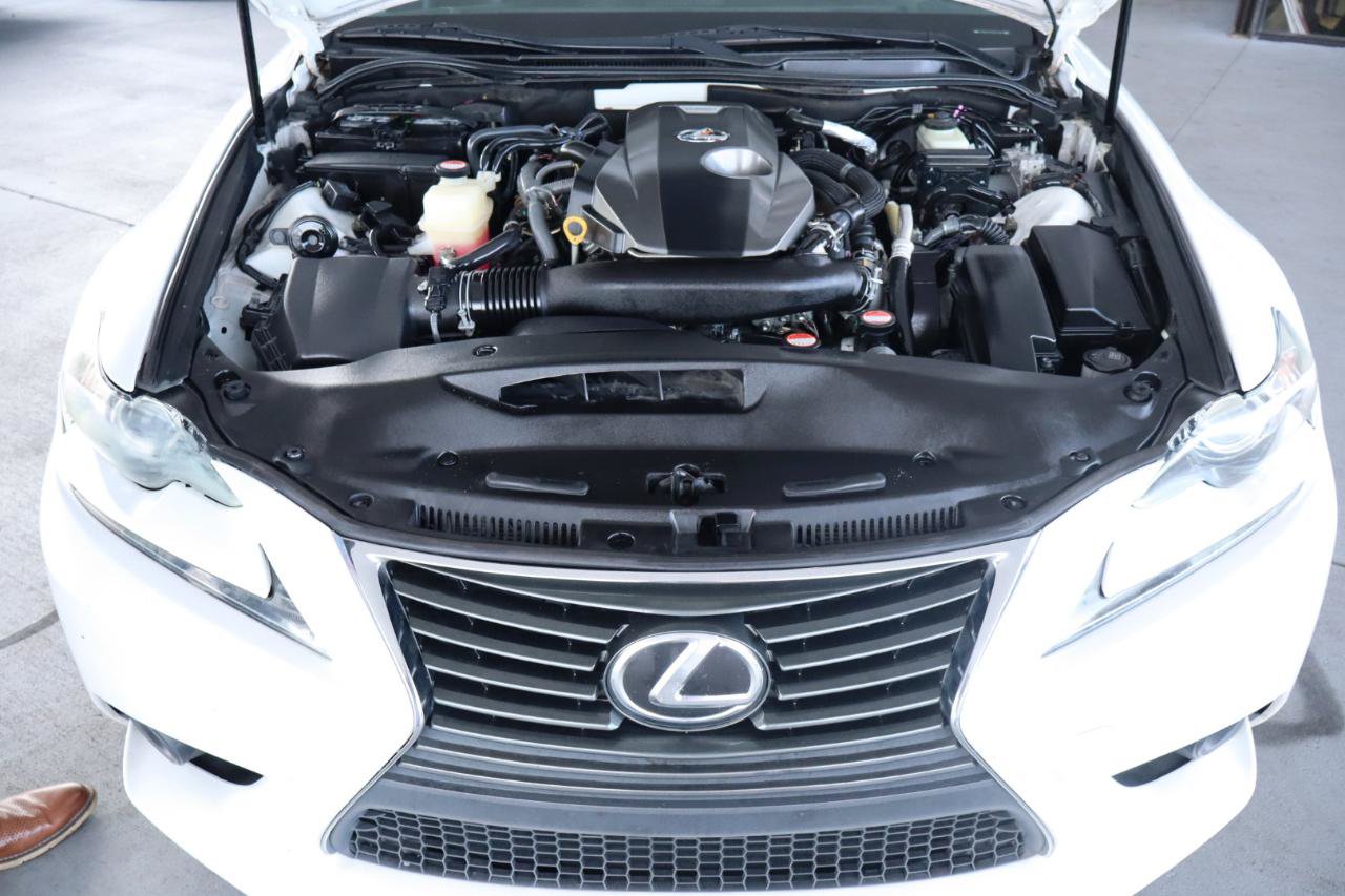 Used 2016 Lexus IS 200t RWD image 37