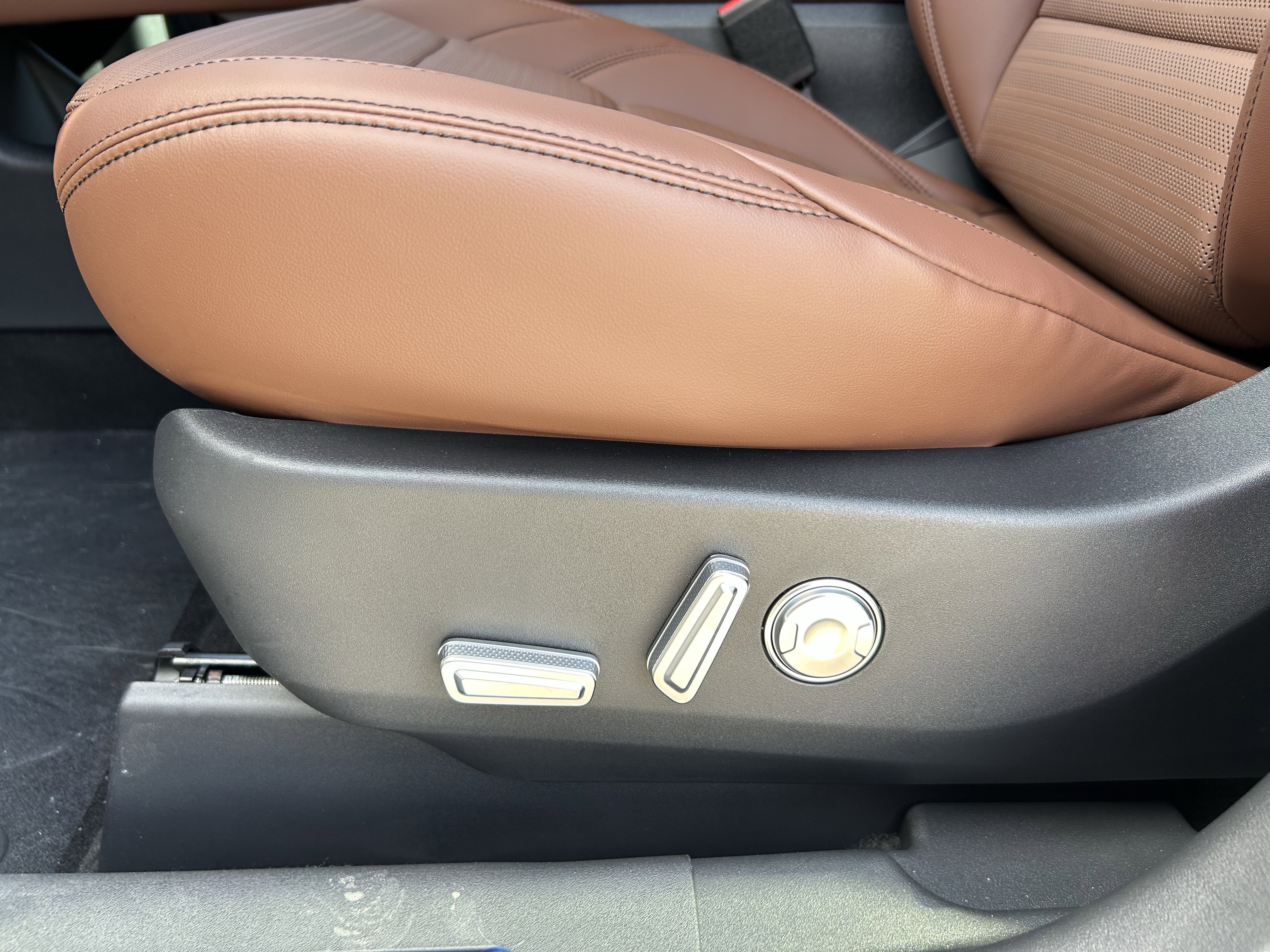 New 2026 Lincoln Nautilus Reserve w/ Jet Appearance Package AWD/4WD image 23