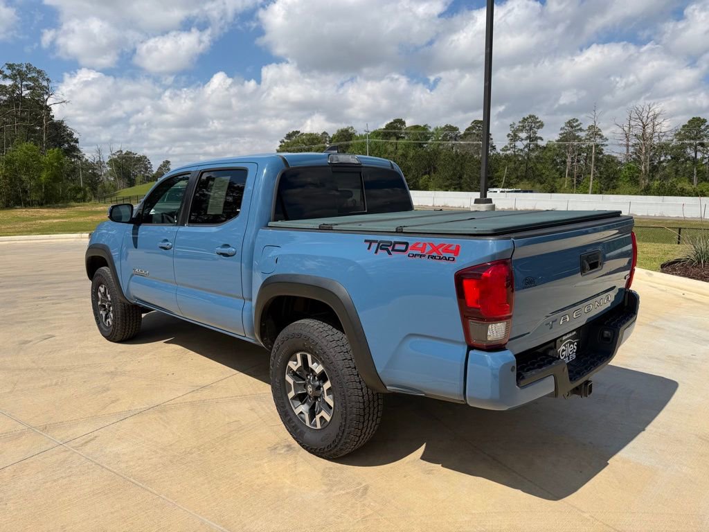 Used 2019 Toyota Tacoma TRD Off-Road image 3