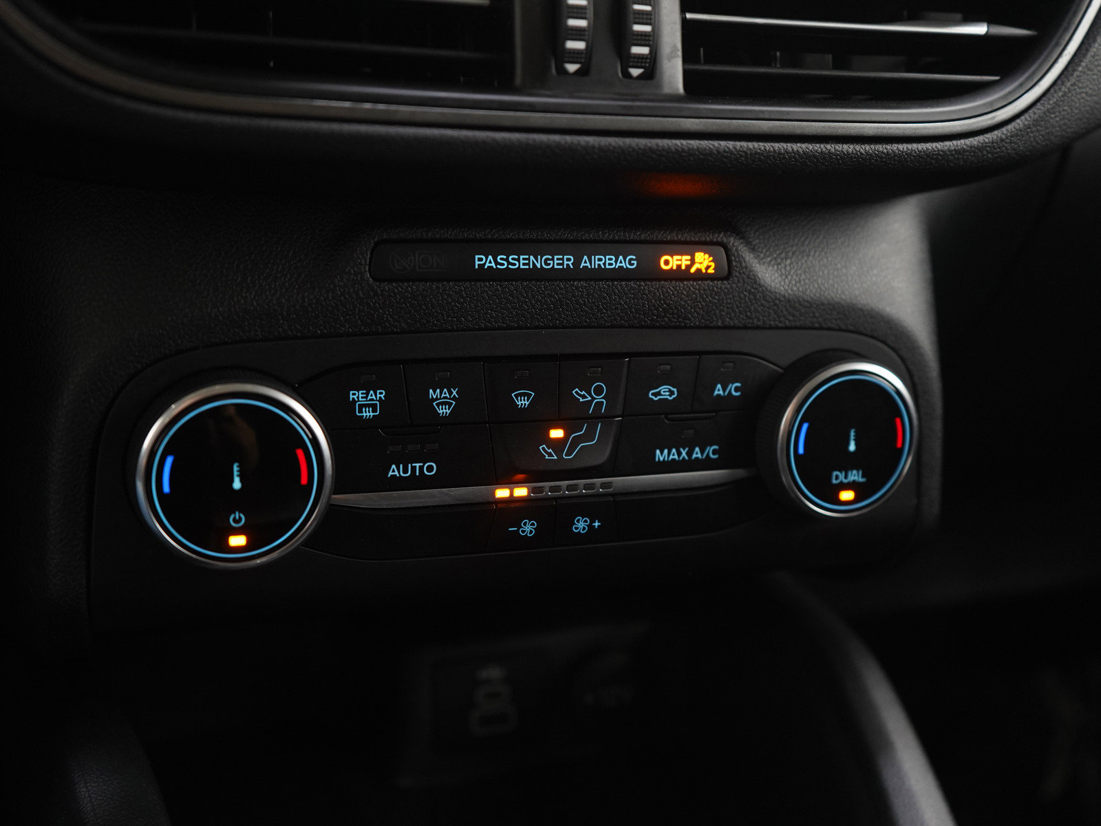 Used 2025 Ford Escape Active AWD/4WD image 22
