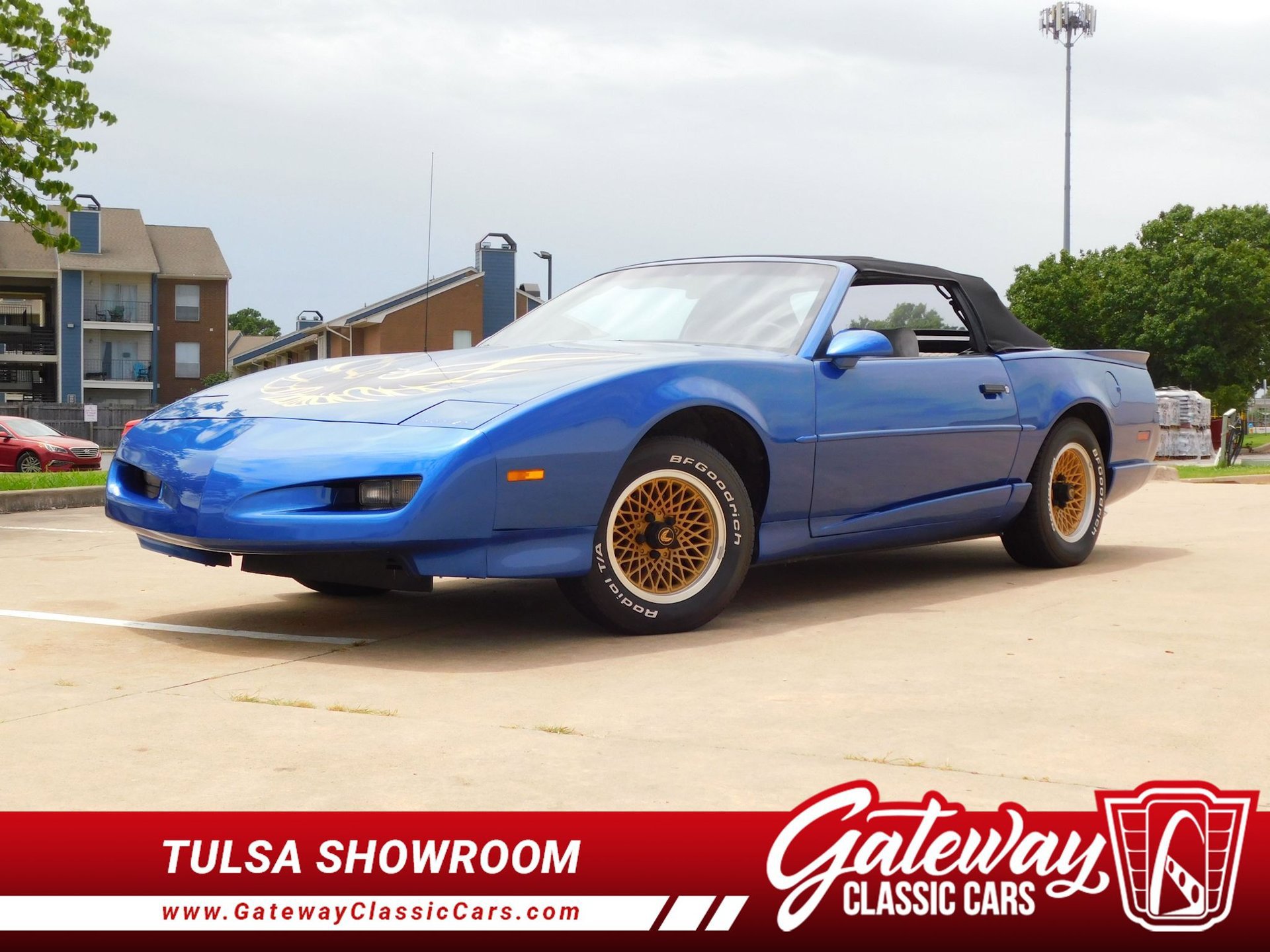 Used 1991 Pontiac Firebird Convertible RWD image 1