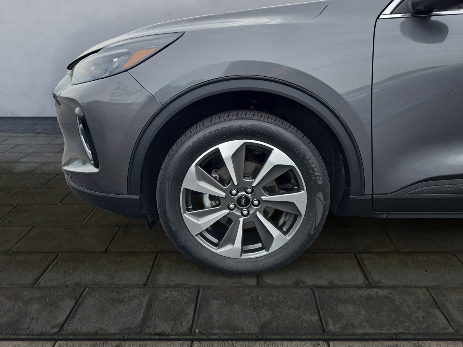 Used 2023 Ford Escape Platinum AWD/4WD image 27
