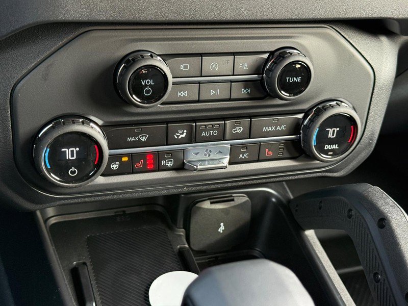 New 2025 Ford Bronco Badlands image 16